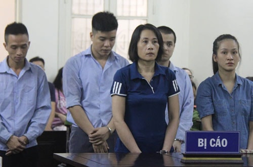 Cựu cảnh sát cầm cố ôtô để mua ma túy