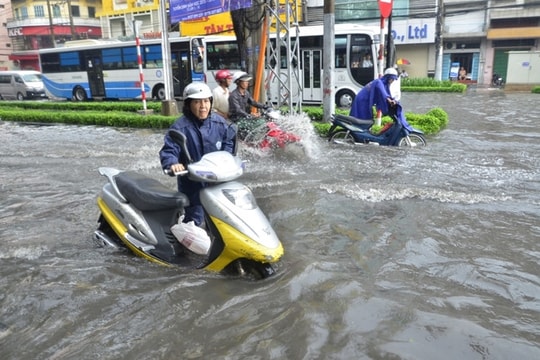 3 lưu ý giúp xe tay ga không chết máy mùa mưa
