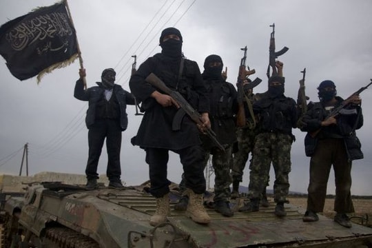 Lợi dụng đêm tối, IS đột kích bất ngờ quân đội Syria