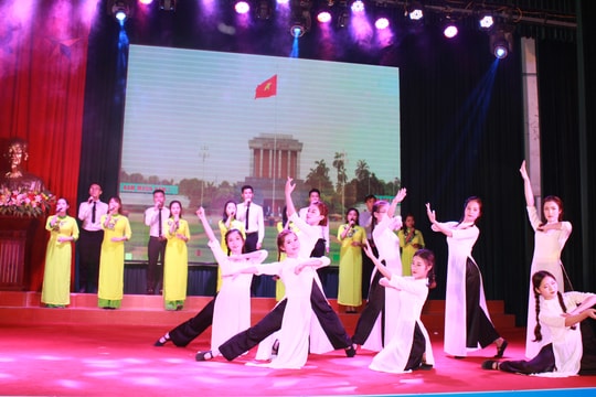 Đại học Vinh giành giải Nhất Liên hoan tuyên truyền ca khúc cách mạng