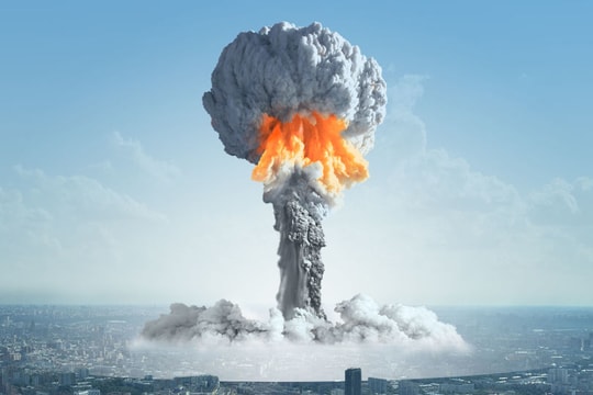 Việt Nam từng đối mặt với nguy cơ bị ném bom nguyên tử