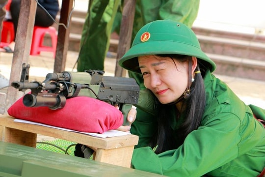 Giáo viên nữ Trường THPT Nguyễn Trường Tộ thi tài trong Hội thao Giáo dục QP - AN 