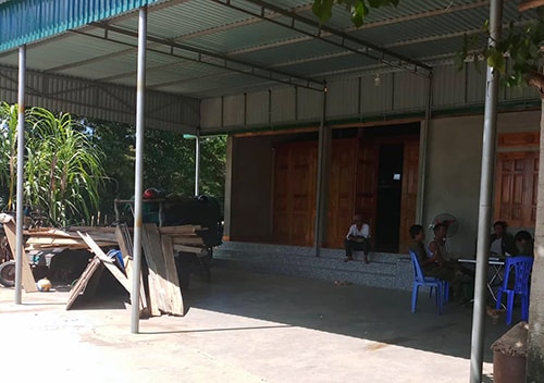 Thợ xây chém thợ mộc tại buổi nhậu tân gia