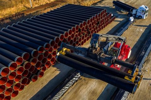 Đức: Năng lượng châu Âu không phải việc của Mỹ