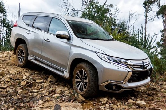 9 lời khuyên của chuyên gia khi lái xe trên đường phức tạp