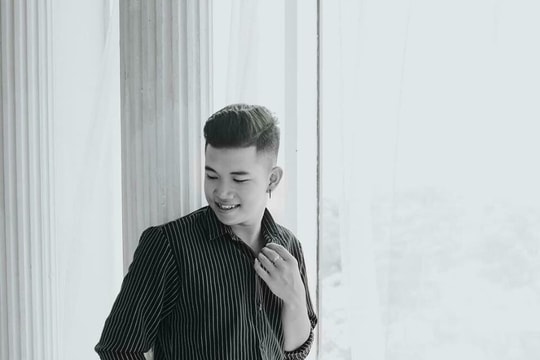 Hát về mẹ, chàng trai 10X làm “nức lòng” cộng đồng mạng