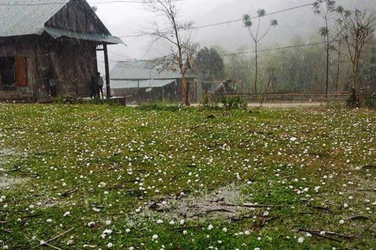 Thời tiết 18/10: Bắc Trung bộ khả năng xảy ra lốc, sét, mưa đá trong cơn dông