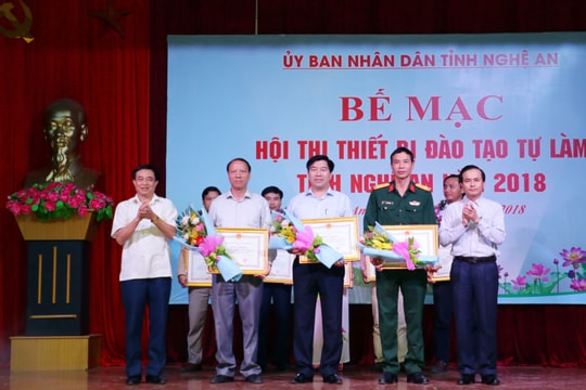 Trường Cao đẳng KTCN Việt Nam – Hàn Quốc đạt giải Nhất hội thi thiết bị đào tạo tự làm