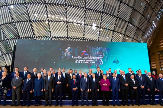 Thủ tướng: Vấn đề trước mắt là sớm giảm cọ xát thương mại