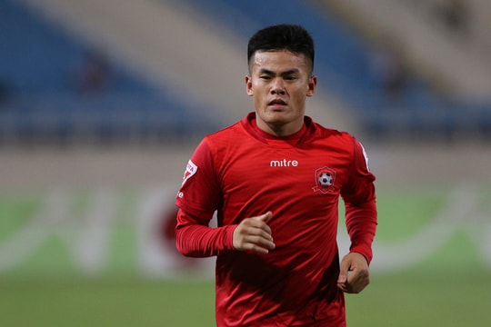 Chuyển động V.League: Hậu vệ SLNA được săn đón, Đình Bảo ở lại Hải Phòng