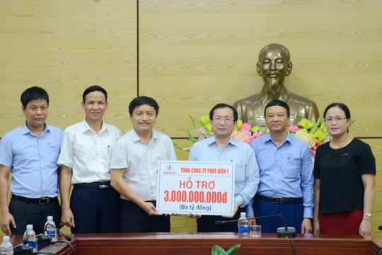 Tổng công ty phát điện 1 hỗ trợ 3 tỷ đồng giúp người dân khắc phục hậu quả mưa lũ