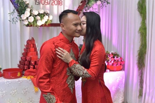 Nhan sắc đời thường xinh đẹp của vợ cầu thủ Trọng Hoàng