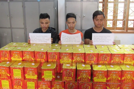 Từ Bắc Giang vào Nghệ An mua bán pháo nổ trái phép