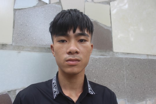 Đến dự sinh nhật bạn, “cuỗm” luôn điện thoại, laptop