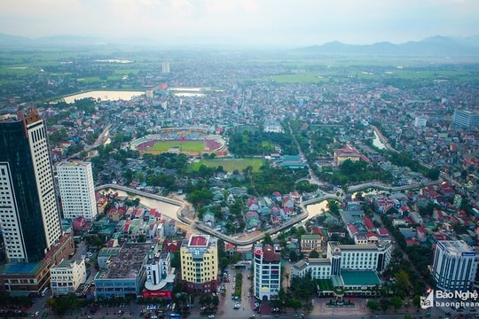 Thời tiết 24/10: Miền Trung ngày nắng, chiều tối và đêm có mưa rào và dông