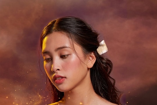 Hoa hậu Tiểu Vy hóa công chúa trong xứ cổ tích