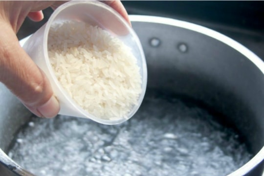 Cách nấu cơm giúp bạn giảm cân