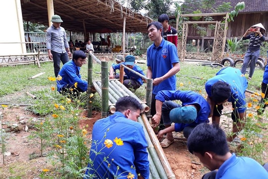 Đa dạng các hoạt động vì trẻ em miền Tây