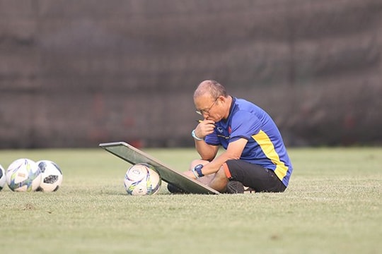 HLV Park Hang Seo còn lo sợ điều này trước thềm AFF Cup 