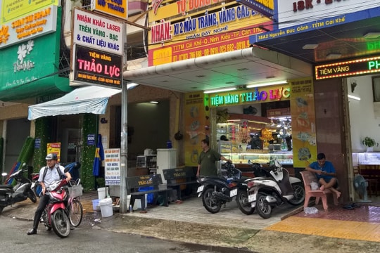 Ngân hàng Nhà nước đề nghị miễn phạt cho người đổi 100 USD