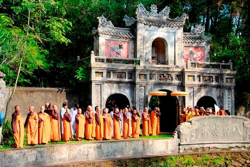 Ngôi chùa cổ nơi Thiền sư Thích Nhất Hạnh đang tịnh dưỡng có gì đặc biệt?