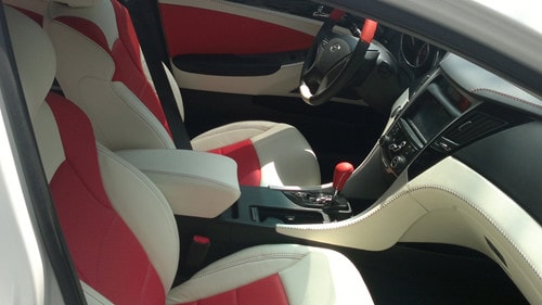 Để nội thất xe hơi luôn mới và sạch sẽ