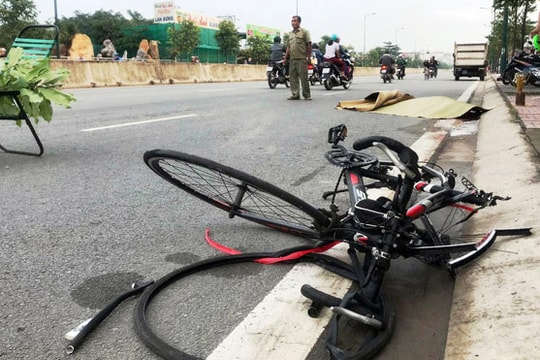 Truy tìm tài xế ô tô bỏ chạy sau khi gây tai nạn chết người