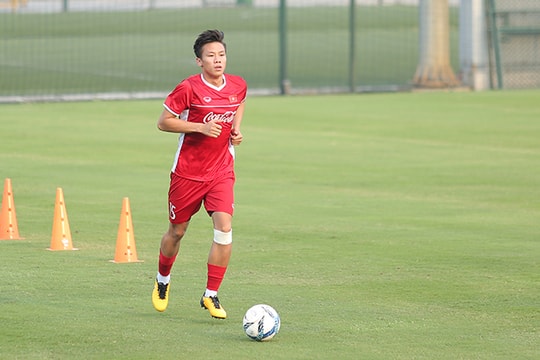 Trung vệ SLNA Quế Ngọc Hải lần đầu làm đội phó tuyển Việt Nam