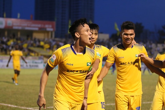 Chính thức: SLNA để Quế Ngọc Hải ra đi, gia hạn thành công 4 cầu thủ