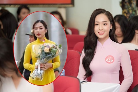 Nữ sinh xinh đẹp tặng hoa Tổng thống Trump làm việc ở Bộ Ngoại giao