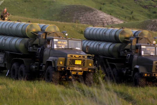 Israel sẵn sàng tấn công các tổ hợp S-300 ở Syria nếu bị tấn công