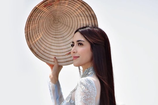 Ngọc nữ Thái Lan đến Việt Nam, khoe ảnh xinh đẹp với áo dài và nón lá