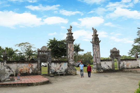 Độc đáo nghệ thuật kiến trúc, điêu khắc ở ngôi đền thiêng bậc nhất xứ Nghệ