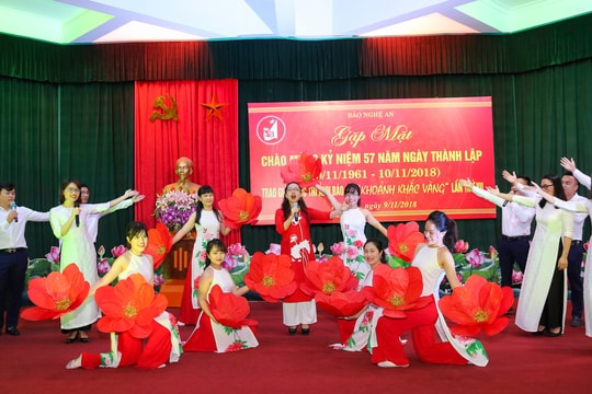 Trang trọng, ấm cúng lễ kỷ niệm 57 năm Ngày thành lập Báo Nghệ An