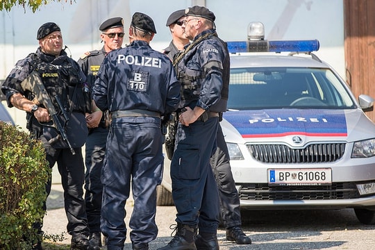 Áo nghi một sĩ quan quân đội làm gián điệp cho Nga trong nhiều thập kỷ