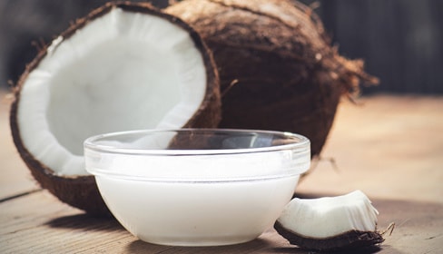 15 công dụng của dầu dừa giúp bạn đẹp từ trong ra ngoài