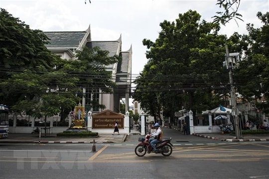 Xả súng tại một khu mua sắm ở New Mexico; Thái Lan siết chặt kê khai tài sản