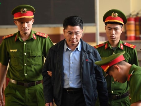 Vụ đánh bạc nghìn tỷ: Nguyễn Văn Dương được đình chỉ tội đưa hối lộ