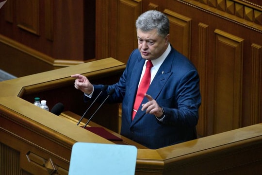 Tổng thống Poroshenko thừa nhận Ukraine là một trong những nước nghèo nhất châu Âu