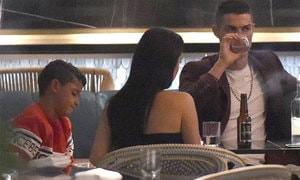 Bạn gái đồng ý làm đám cưới với C. Ronaldo