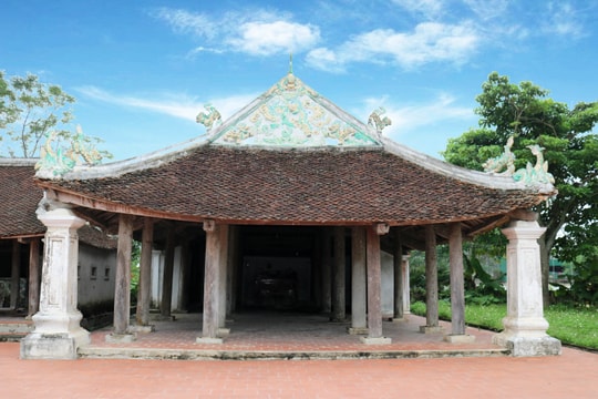 Vẻ đẹp độc đáo trong nghệ thuật điêu khắc của ngôi đình 300 tuổi