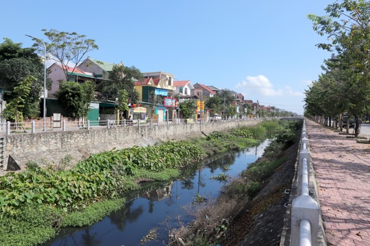 Cử tri thành phố Vinh kiến nghị sớm nạo vét kênh Bắc 