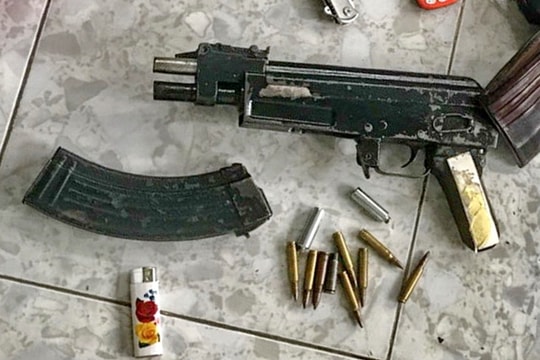 Trùm xã hội đen vừa ra tù đã mang súng bắn gục đối thủ giữa đường phố