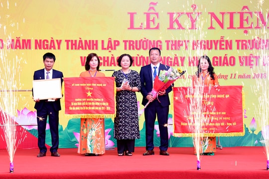 Trường THPT Nguyễn Trường Tộ (TP. Vinh) kỷ niệm 30 năm thành lập
