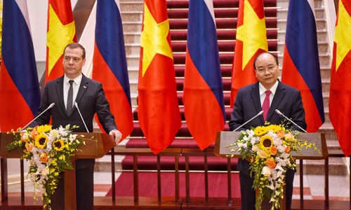 Thủ tướng Nga: Ưu tiên hợp tác với Việt Nam về dầu khí 