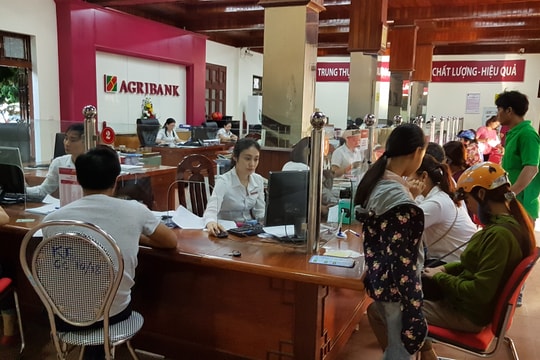 Thông báo tuyển dụng cán bộ