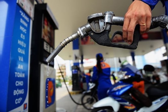 Xăng có thể giảm tới 1.500 đồng mỗi lít vào ngày mai