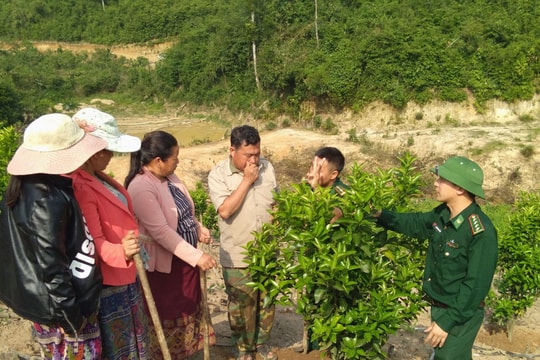 Việt Nam - Lào tiếp tục đẩy mạnh kết nghĩa các cụm dân cư hai bên biên giới