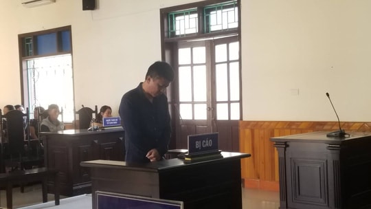 Ôm mìn và xăng tới nhà người tình kích nổ, châm lửa đốt