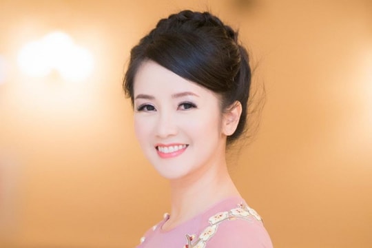 Ca sĩ Hồng Nhung tạm nghỉ hát vì kiệt sức